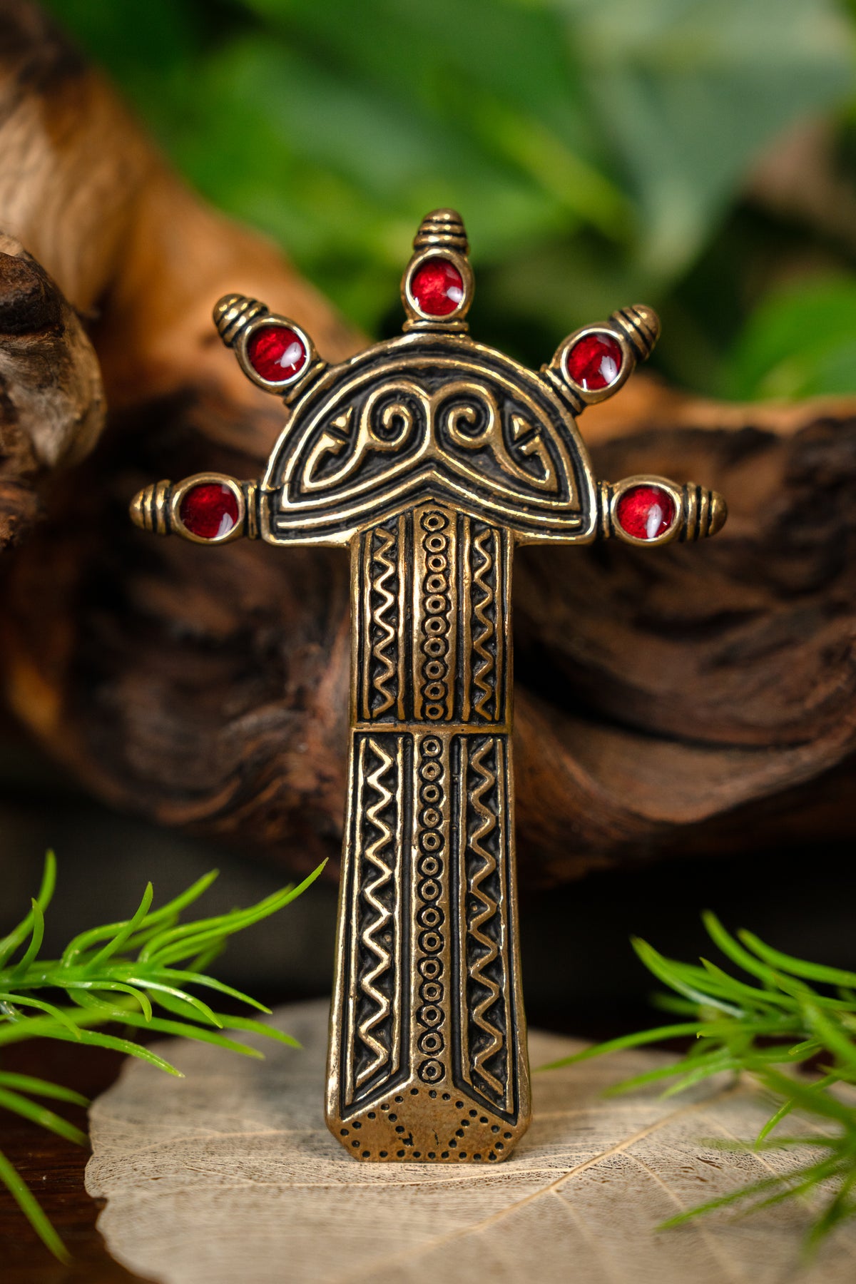 Enamelled Merovingian hinged fibula, bronze