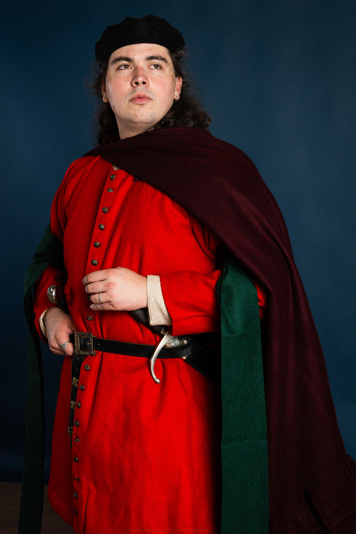 Late medieval houppelande, red, wool