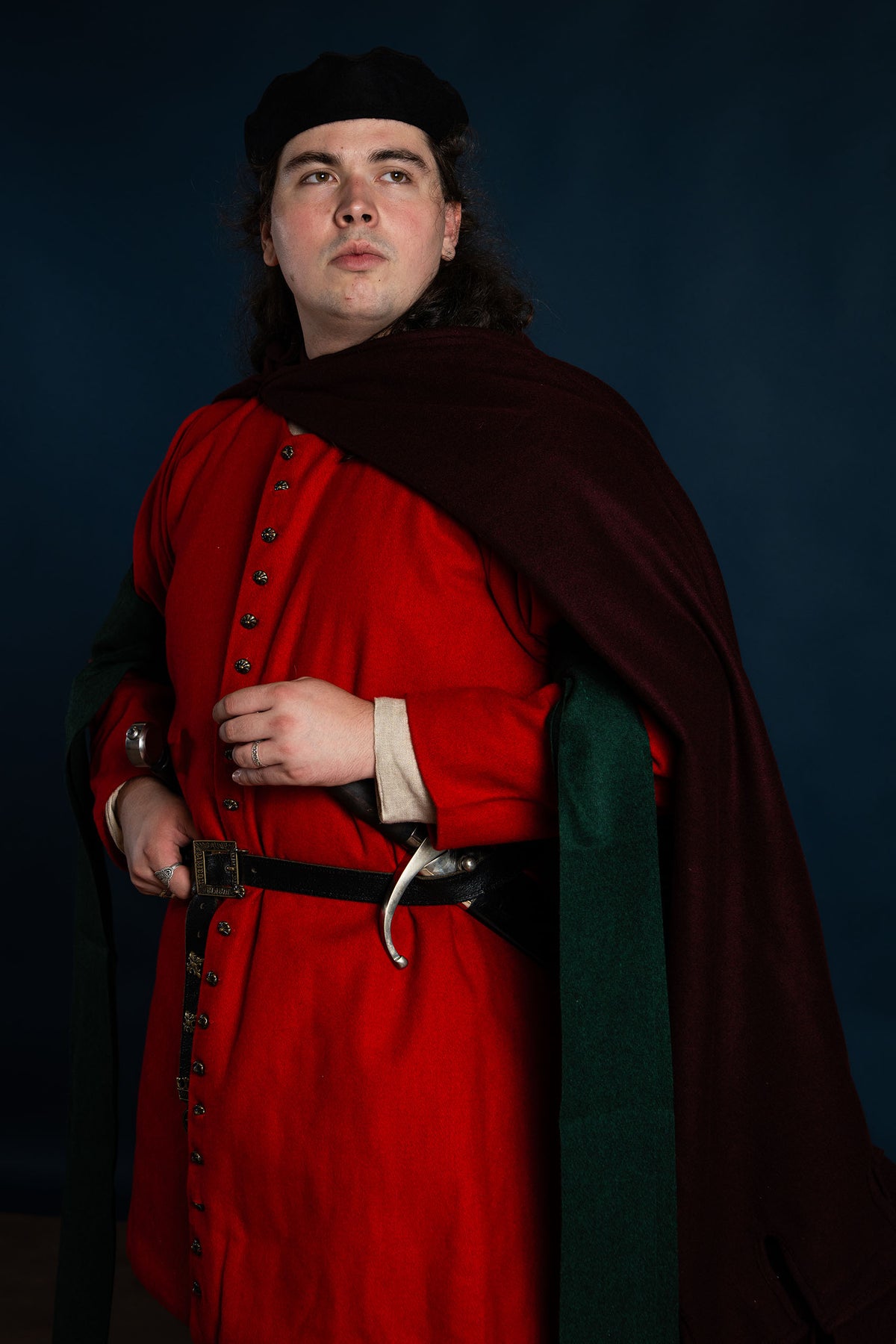 14th century cloak Bockstenman, heuke, wool, bordeaux red