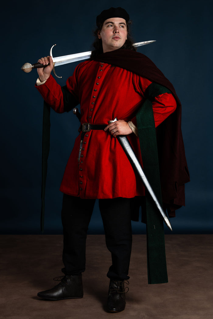 14th century cloak Bockstenman, heuke, wool, bordeaux red