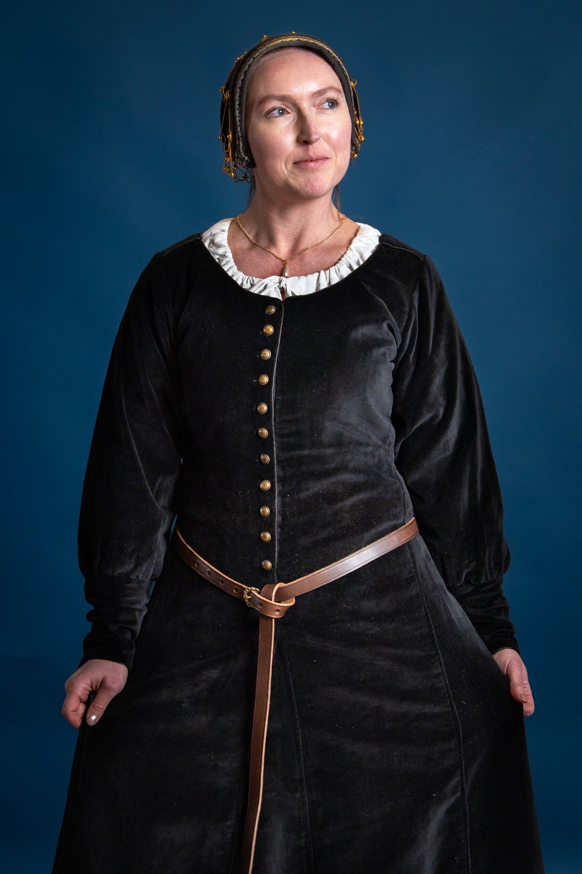 Velvet cotehardie Christina, black