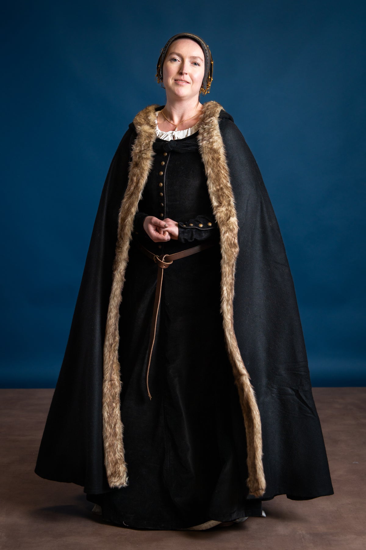 Velvet cotehardie Christina, black