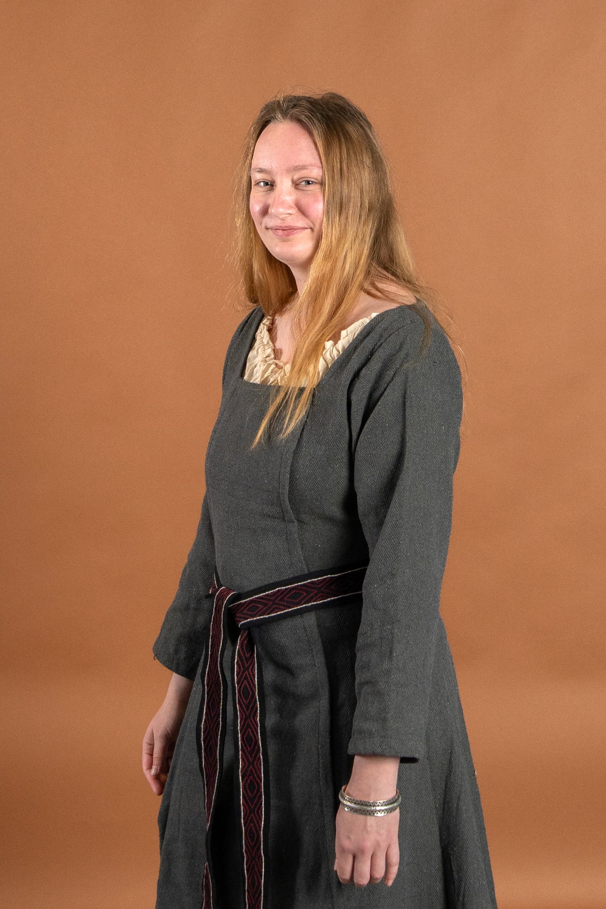 Medieval dress Estrid with herringbone pattern, nature grey