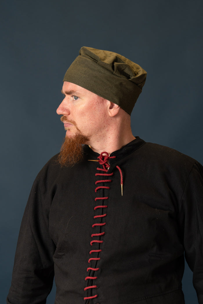 Late medieval cap Armin, green