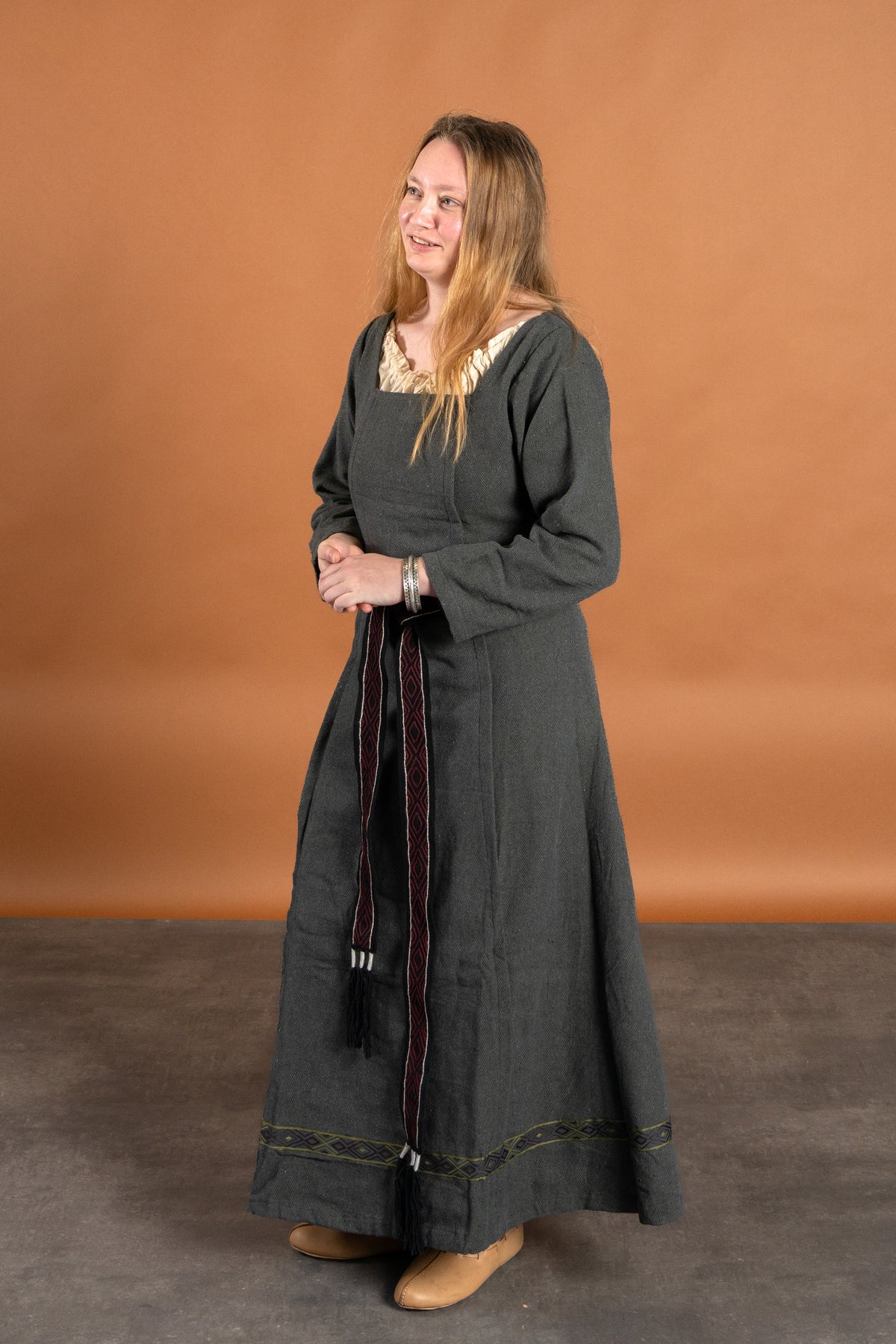 Medieval dress Estrid with herringbone pattern, nature grey