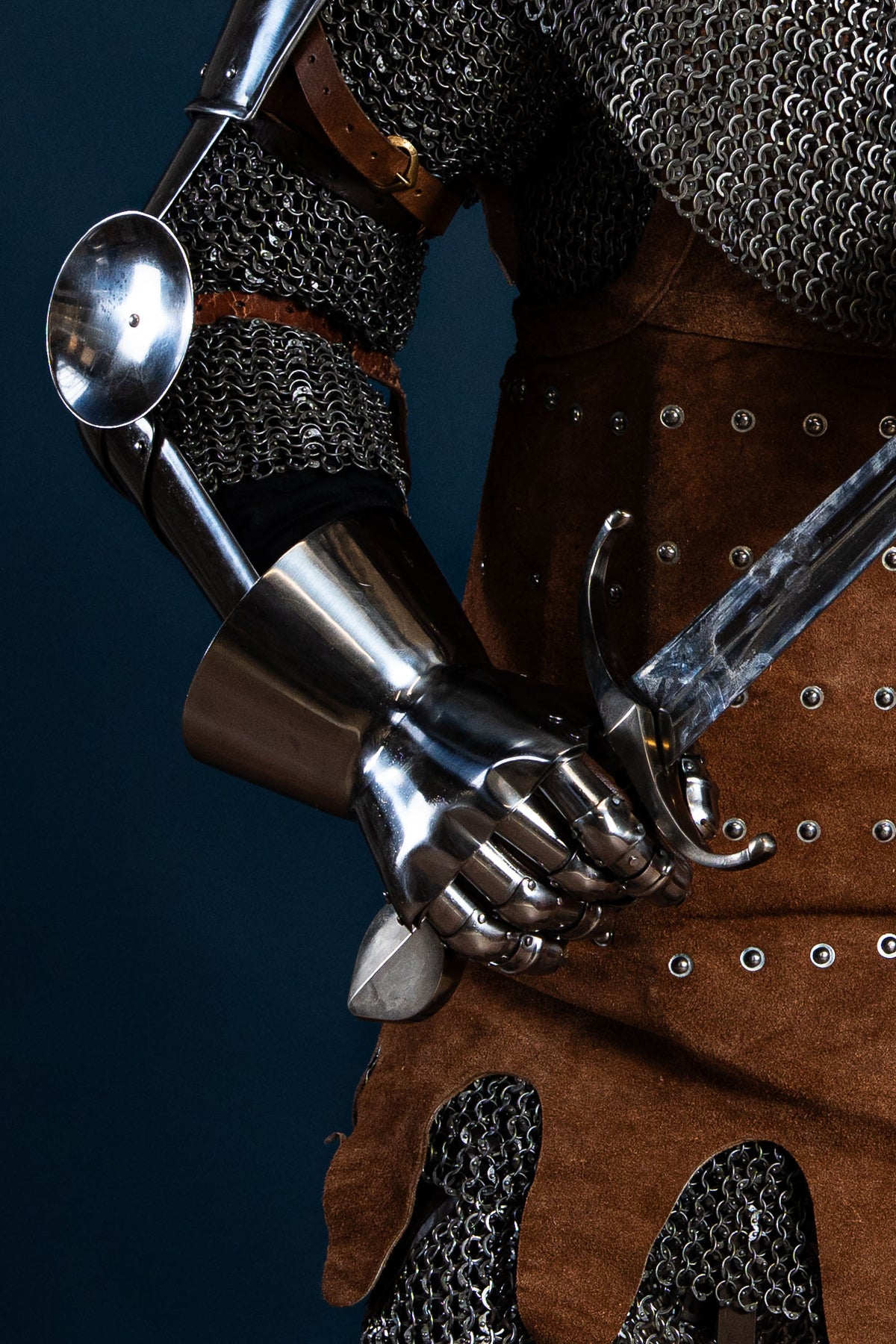 Hourglass Gauntlets 1350-1410, 1.6 mm