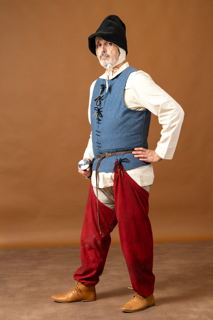 Medieval chausses with laces, red