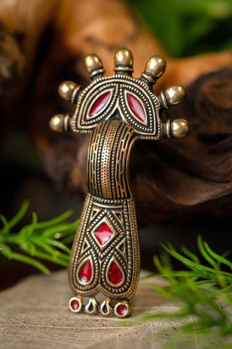 Saxon bow fibula Kent, bronze