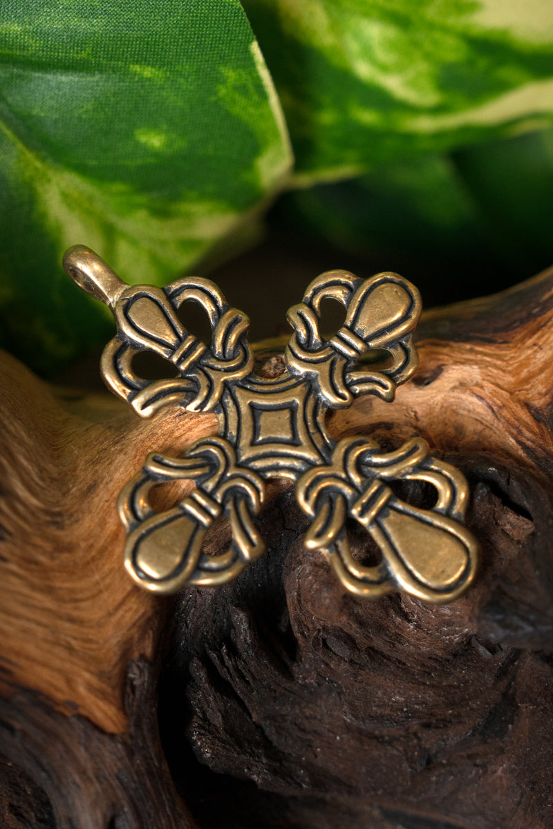 Wikingerkreuz im Ringerikestil, Bronze