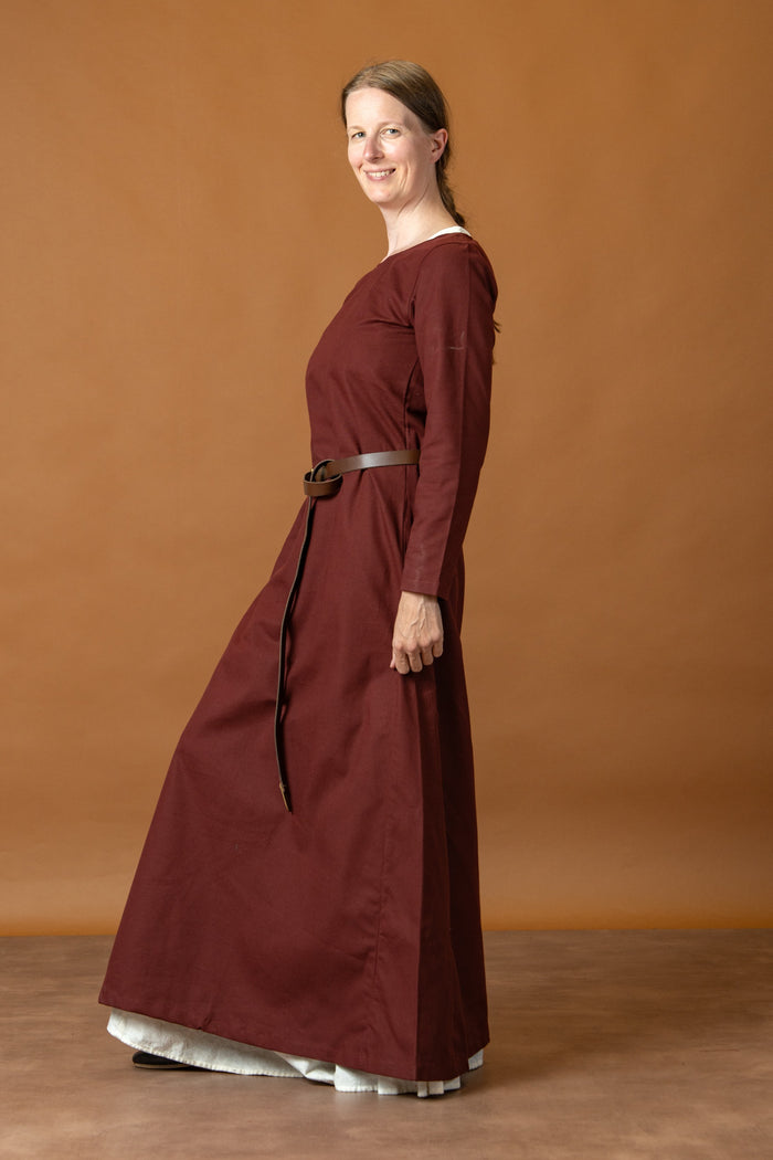 Medieval dress Freya, burgundy-red