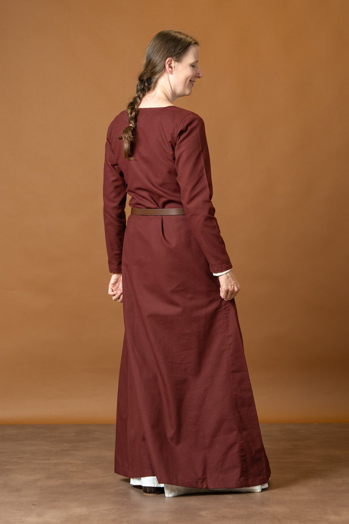 Medieval dress Freya, burgundy-red