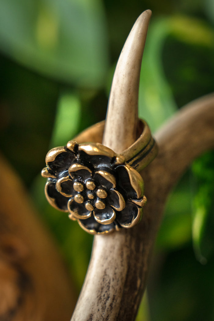Renaissance rose ring, bronze