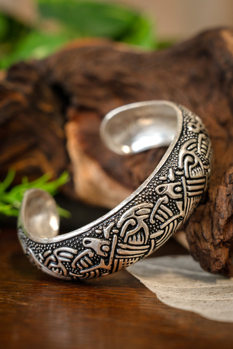Insular Celtic bracelet, silvered bronze