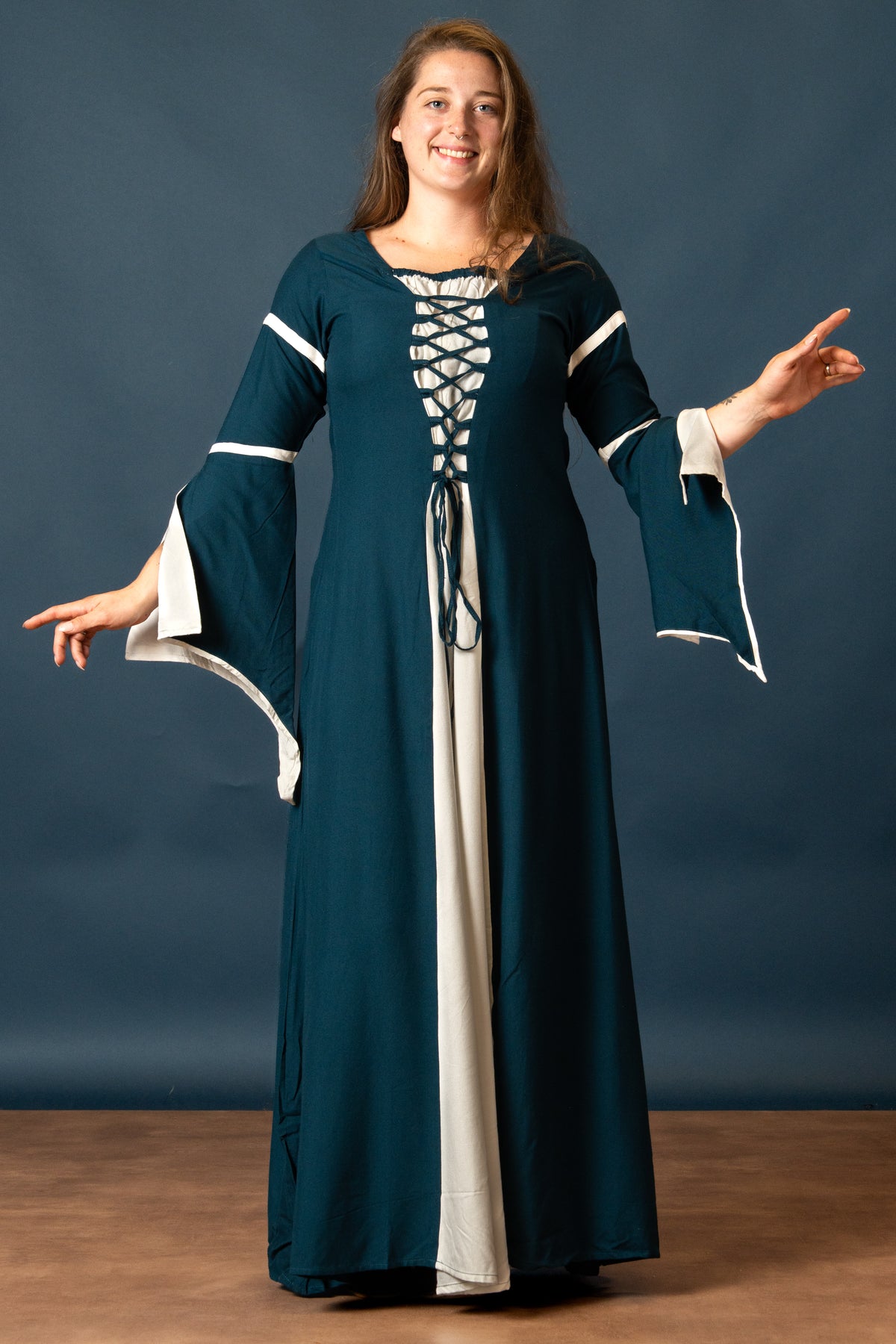 Dress Eleanora green-white