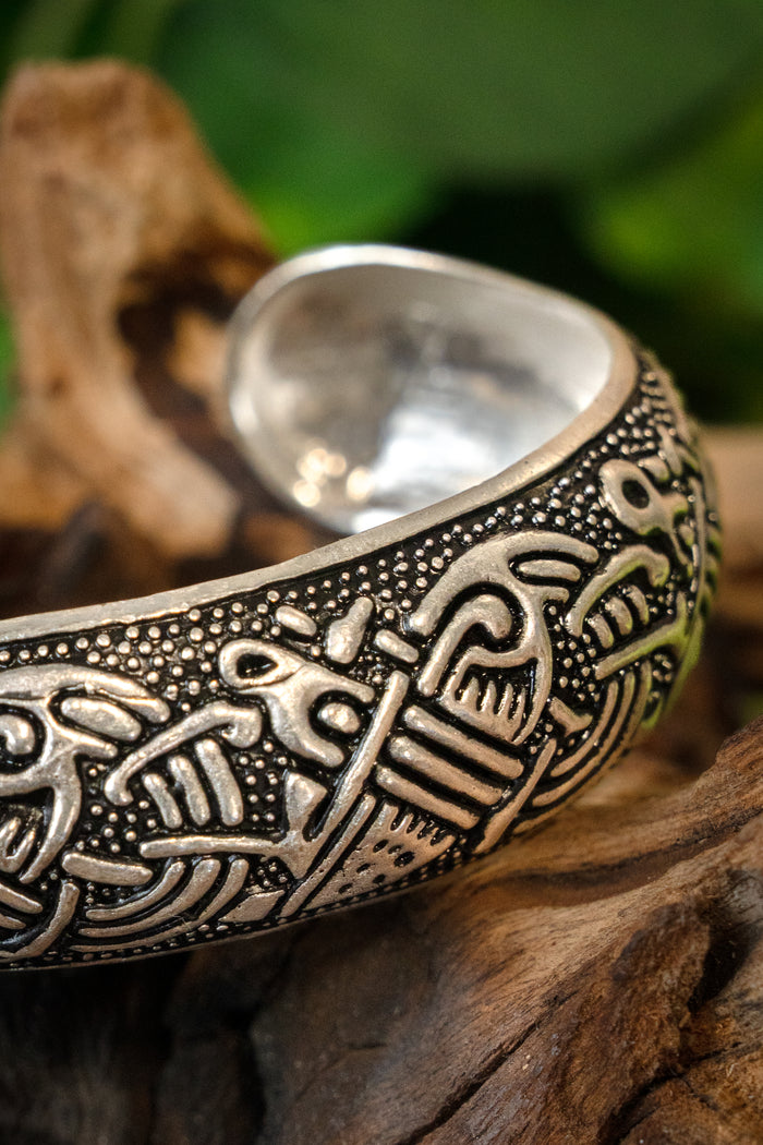 Insular Celtic bracelet, silvered bronze