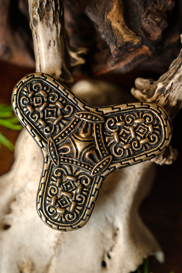 Trefoil fibula Varnamo, bronze
