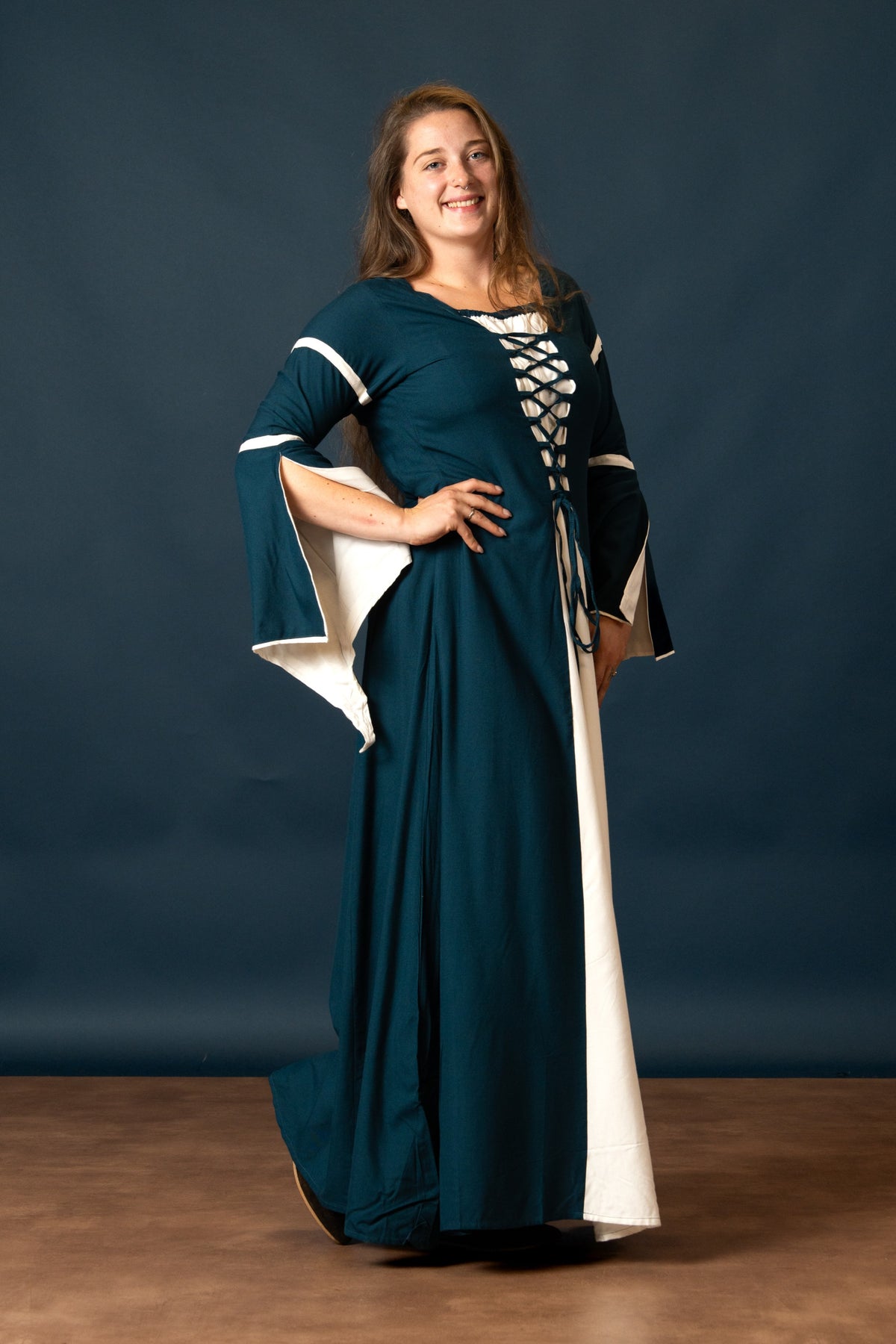 Dress Eleanora green-white