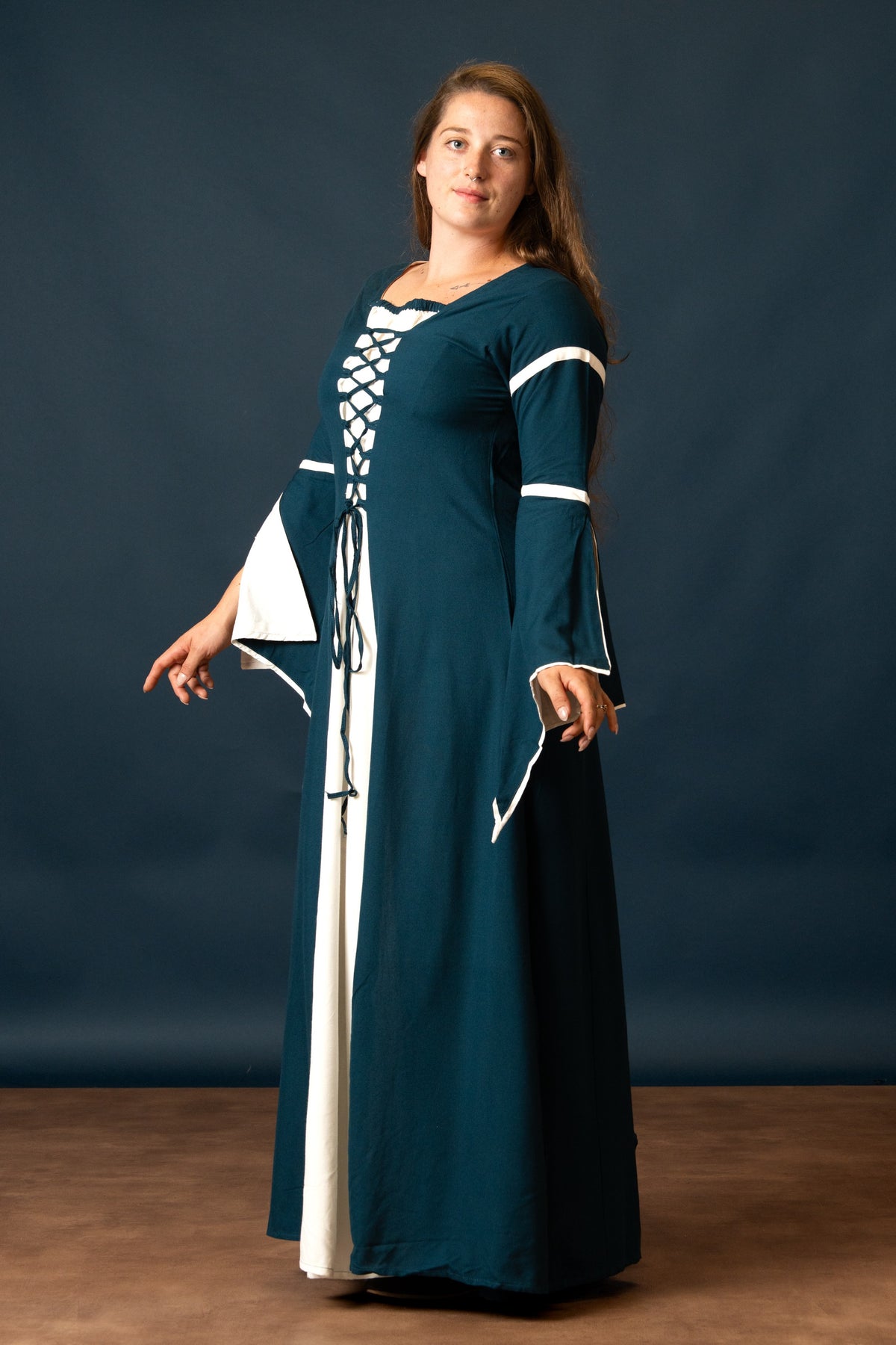 Dress Eleanora green-white