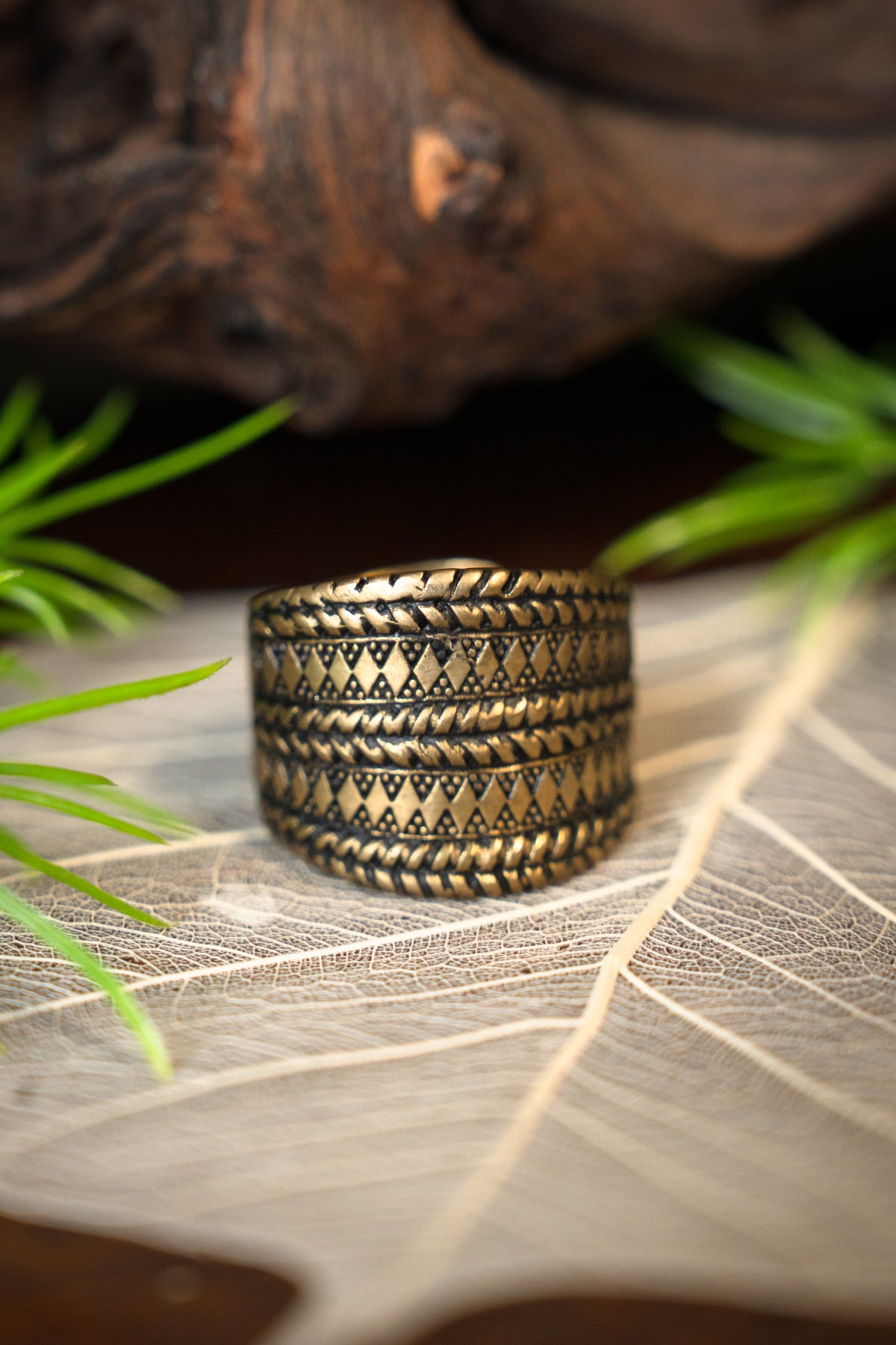 9th-10th century Viking ring Gotland, bronze
