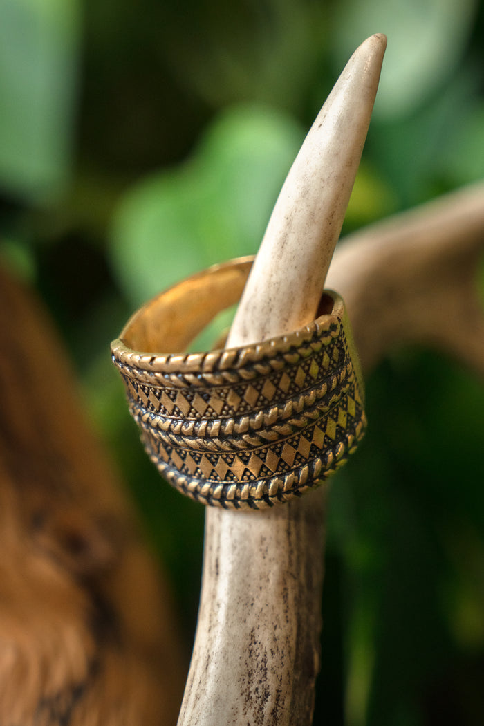 9th-10th century Viking ring Gotland, bronze