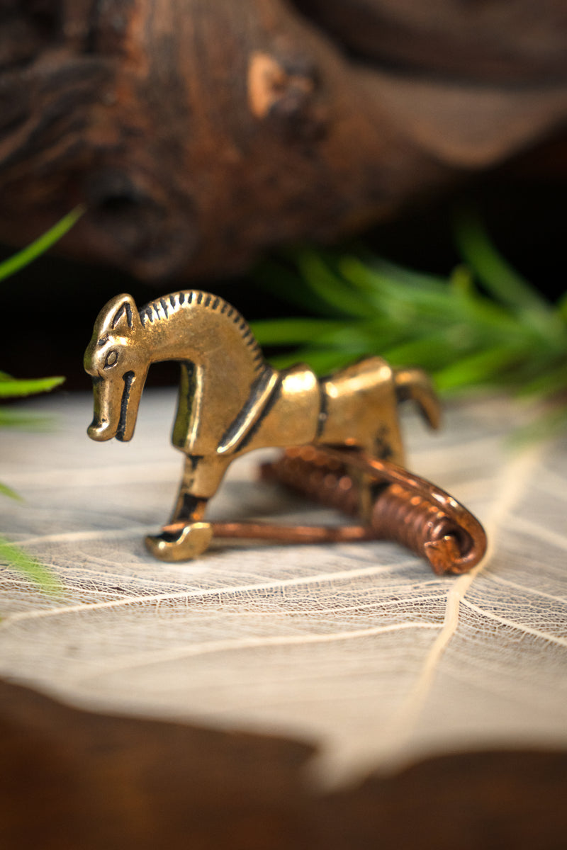 Celtycka fibula końska, brąz