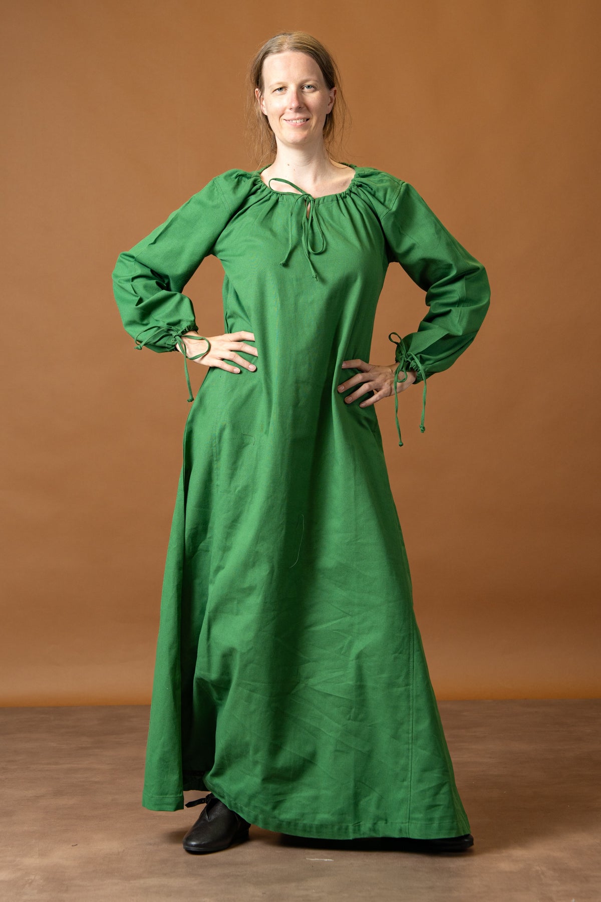 Matilda medieval chemise, underdress, green