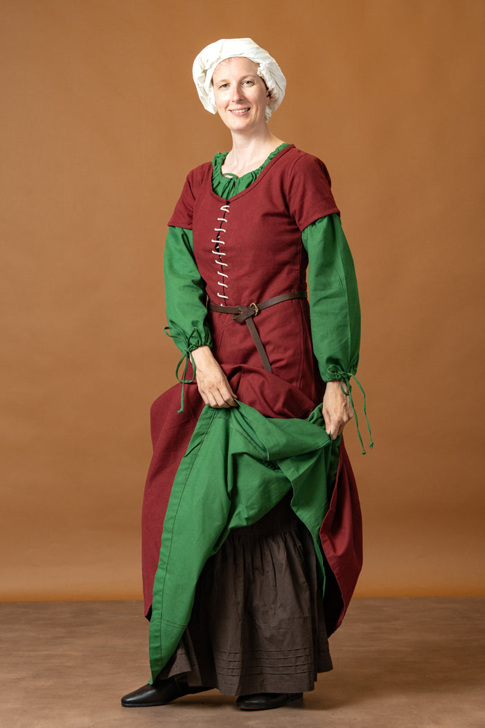 Cotehardie Odilia, burgundy red