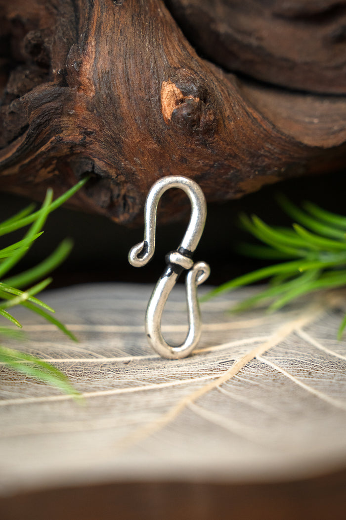 Viking jewellery hook, 2,5x1.2 cm, silvered bronze