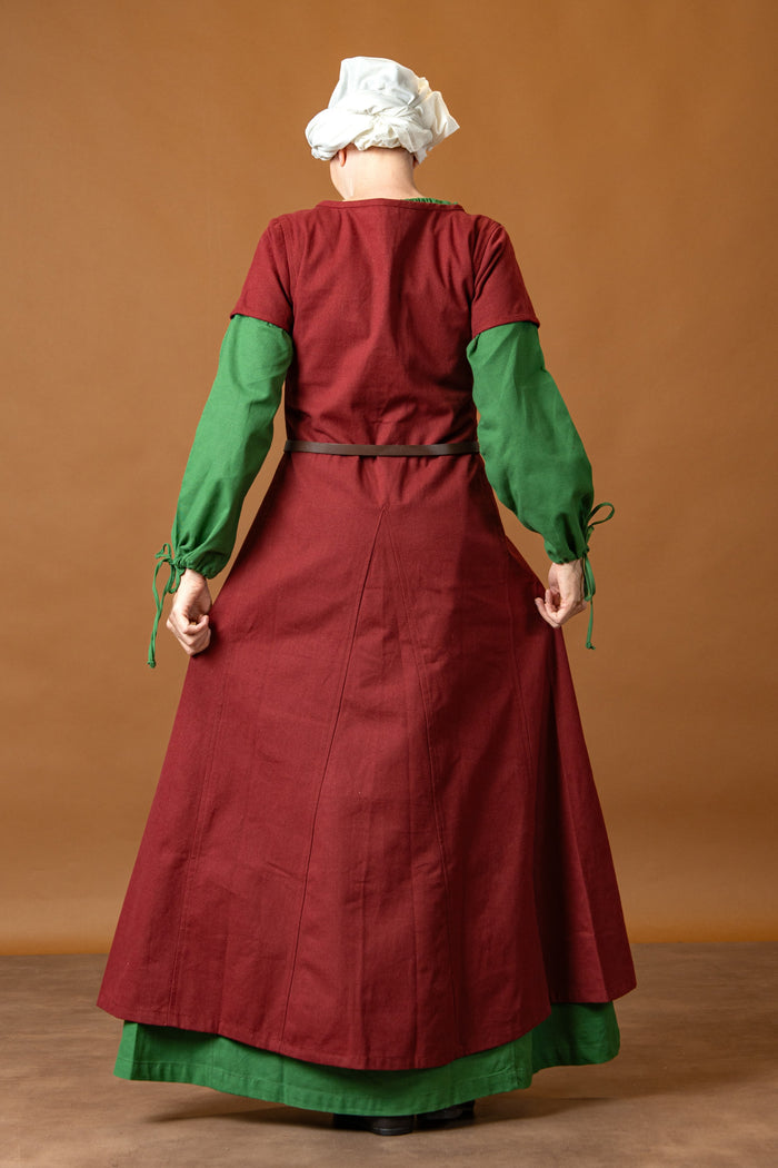Cotehardie Odilia, burgundy red