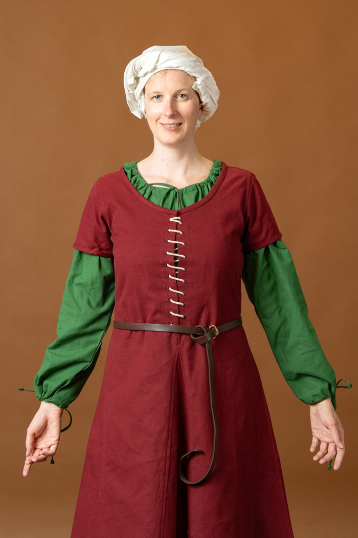Cotehardie Odilia, burgundy red