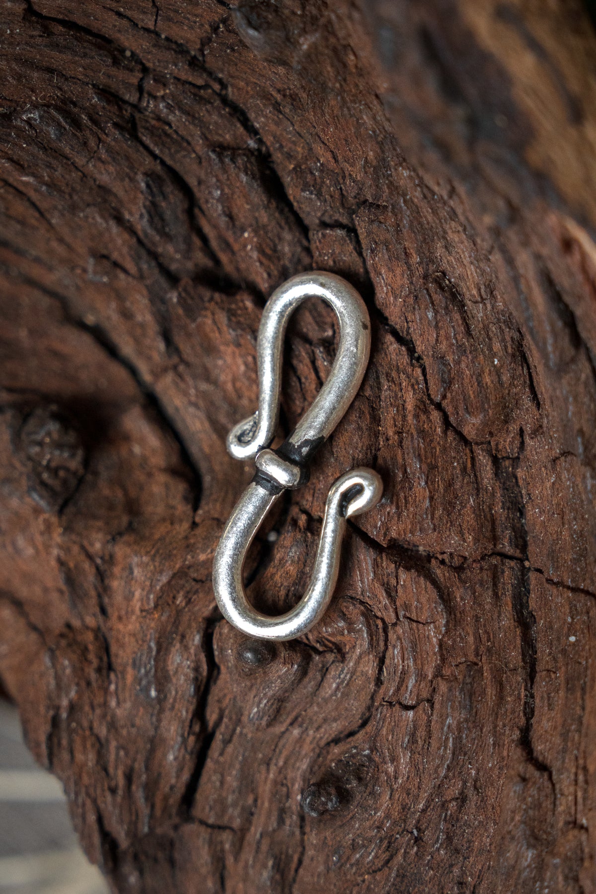 Viking jewellery hook, 2,5x1.2 cm, silvered bronze