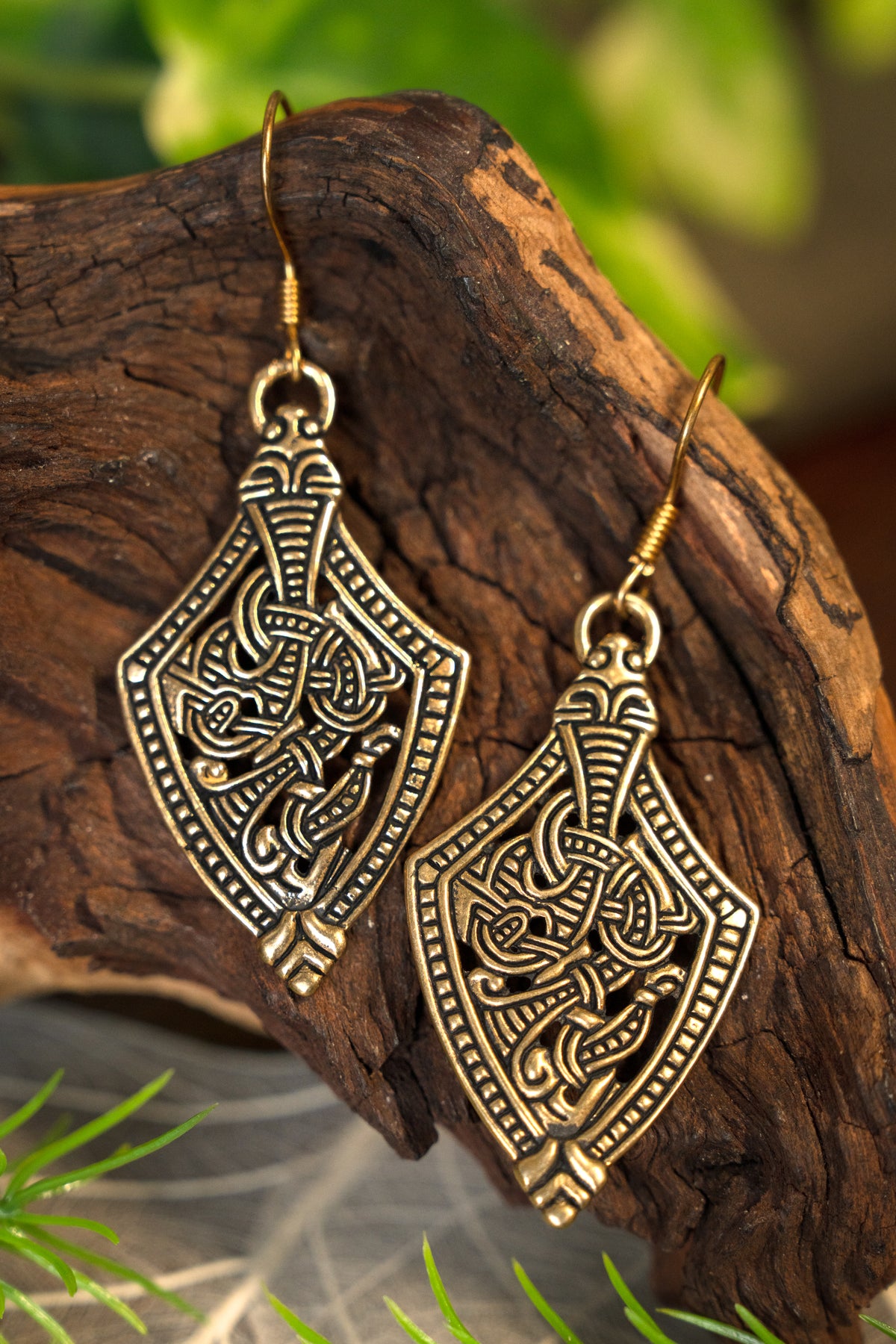 Viking earrings, sheath, Borre style, bronze