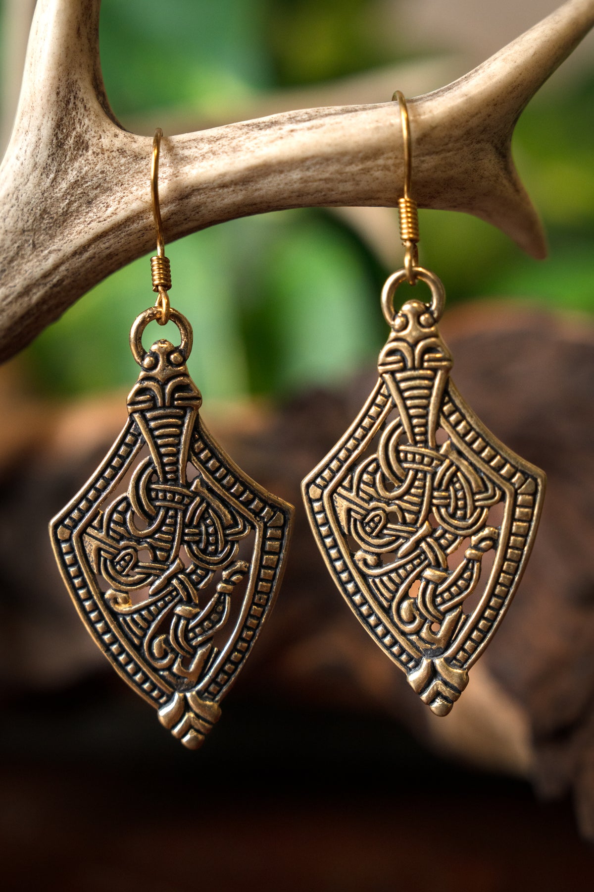 Viking earrings, sheath, Borre style, bronze