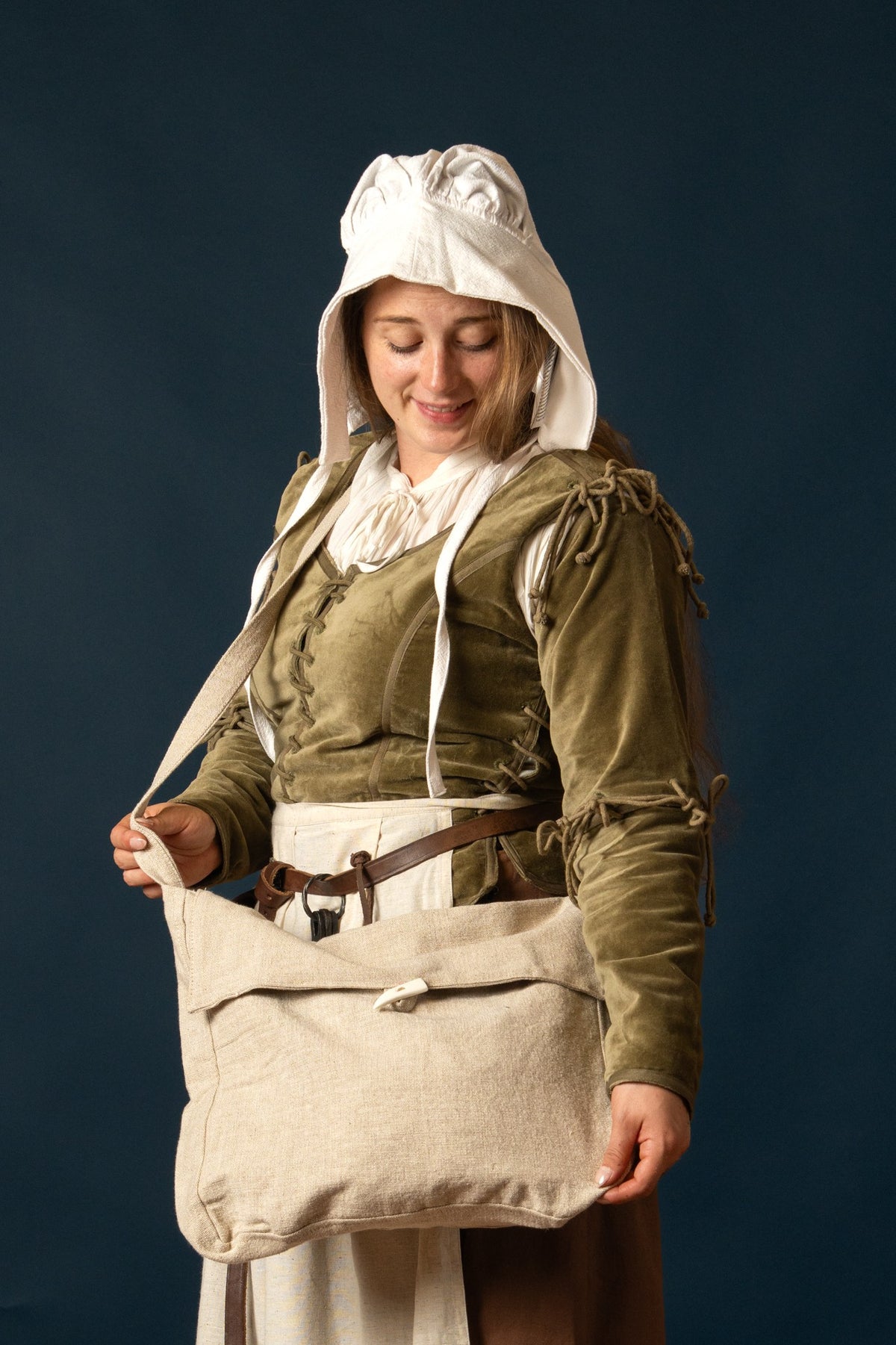 Ladies doublet Griselda, velvet, green