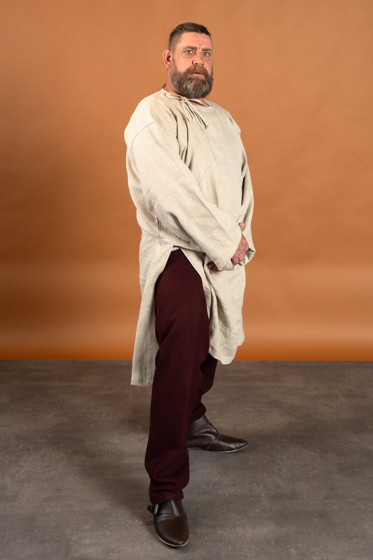Medieval chausses, wool, dark red