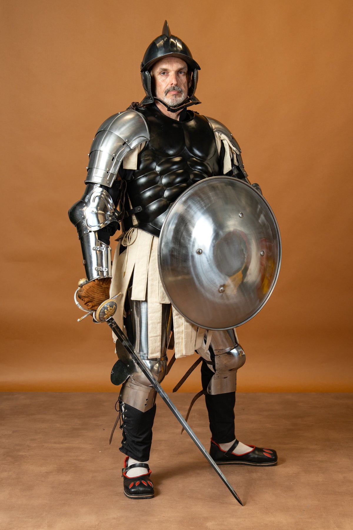 16th century rotella shield, 59 cm