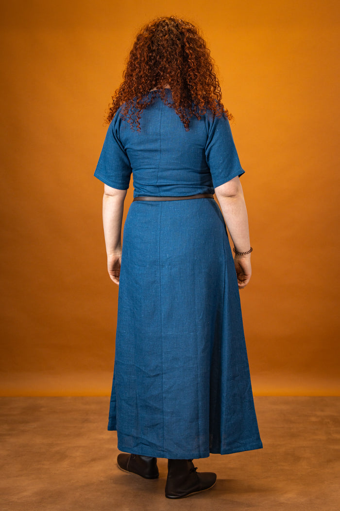 15th century cotehardie, linen, blue