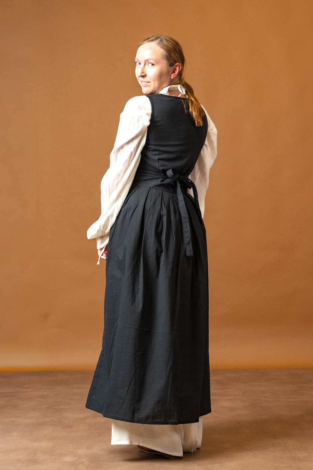 Kirtle Adelina, black