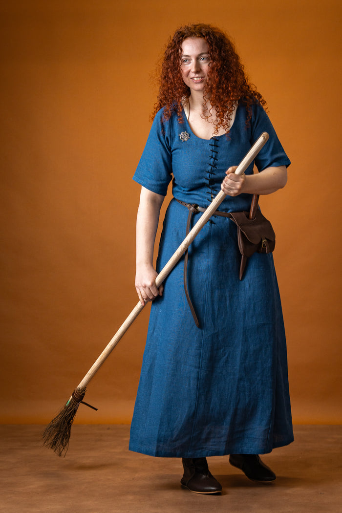 15th century cotehardie, linen, blue