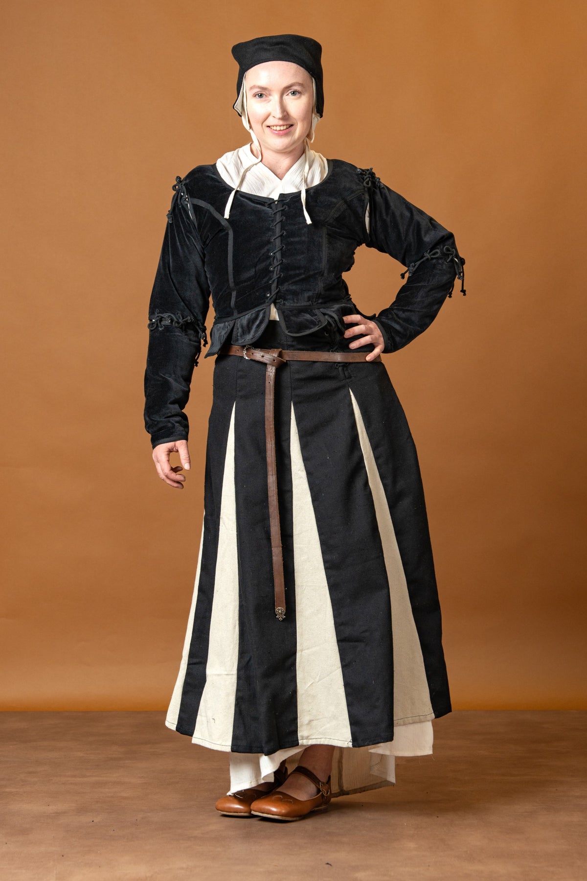 Ladies doublet Griselda, velvet, black