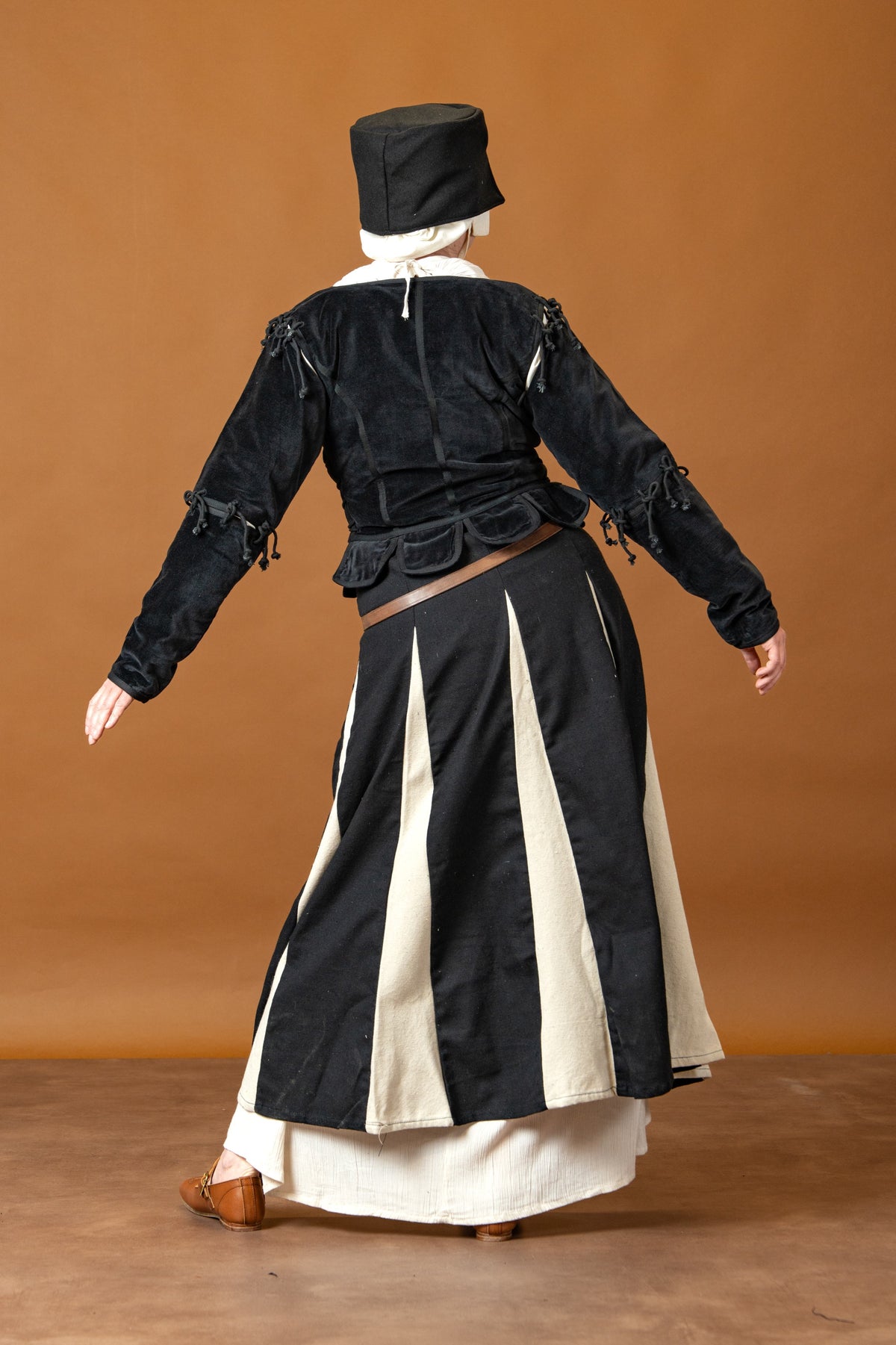 Ladies doublet Griselda, velvet, black