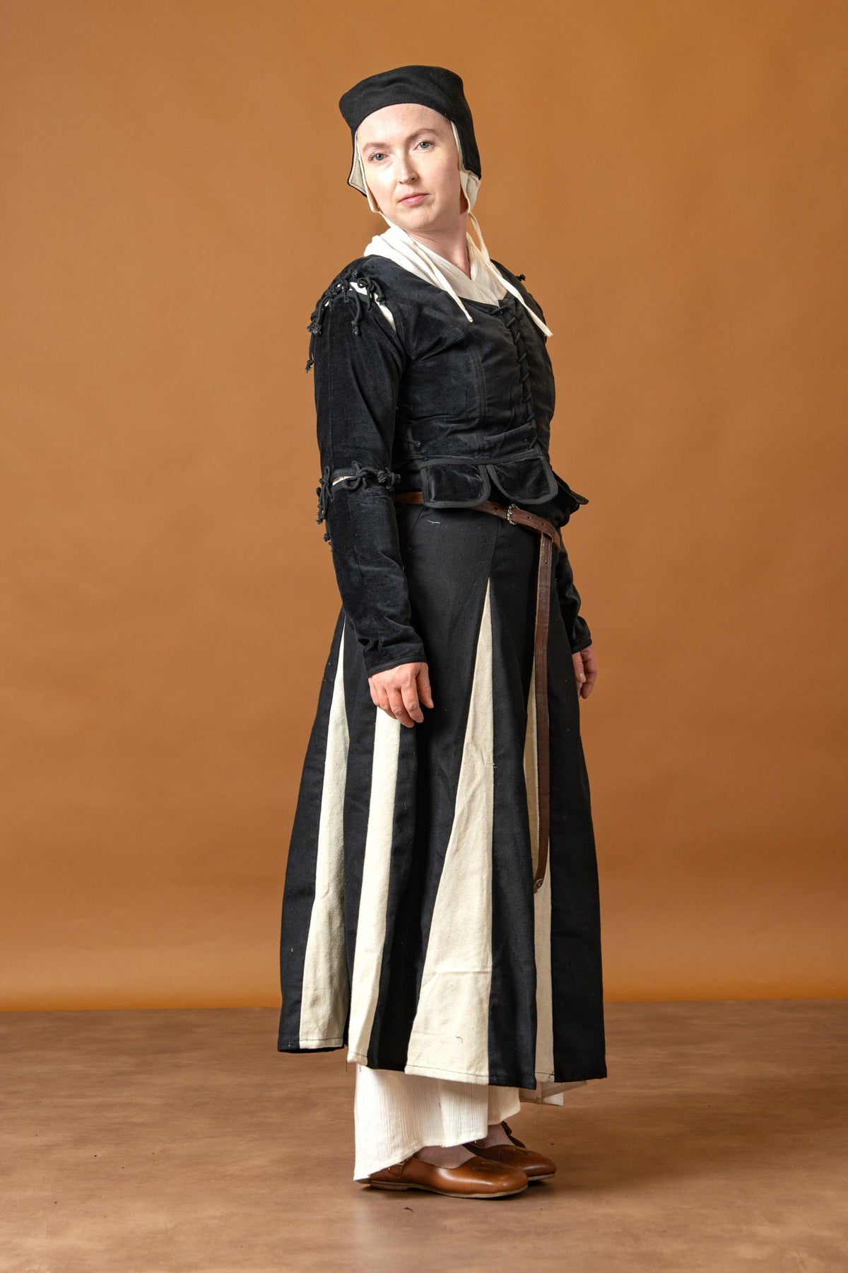 Ladies doublet Griselda, velvet, black