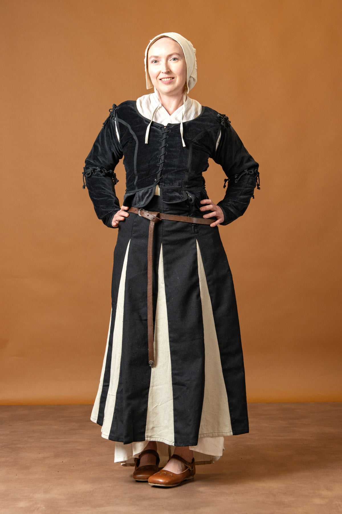 Ladies doublet Griselda, velvet, black