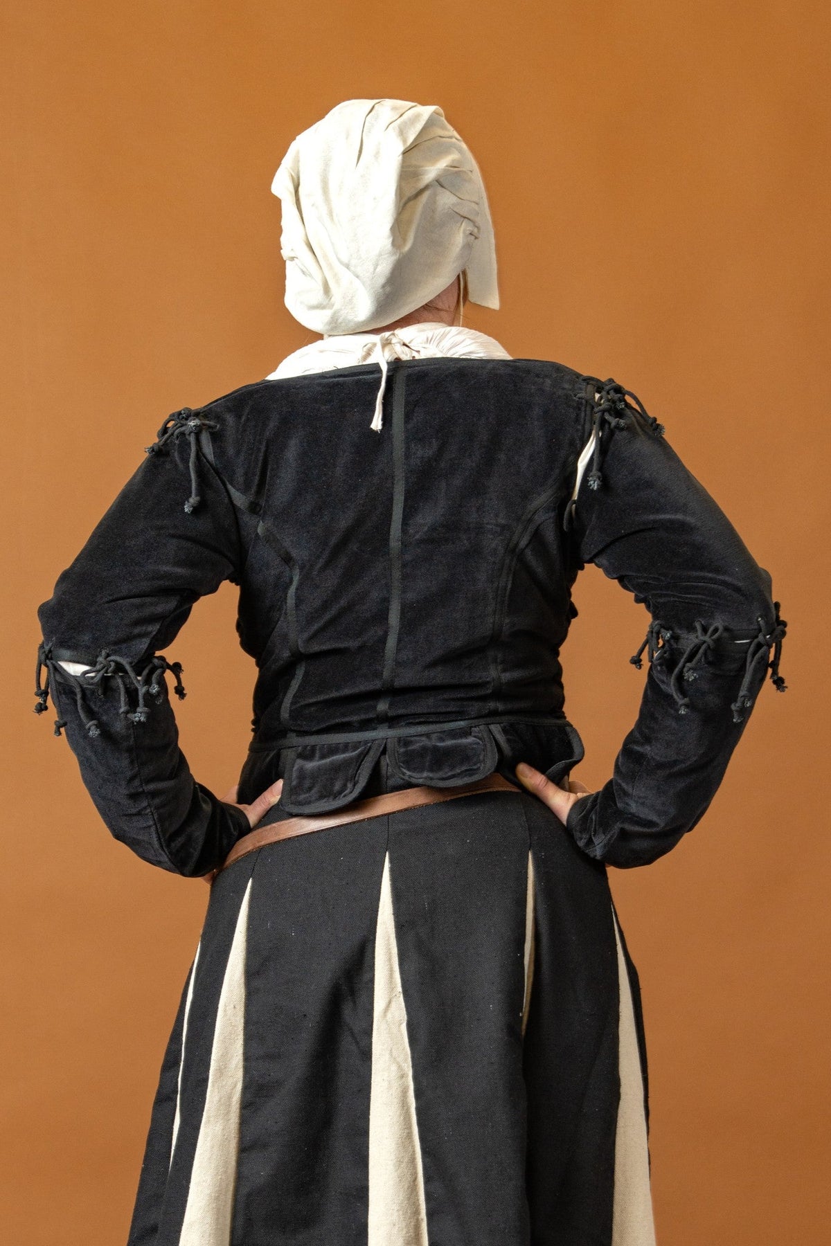 Ladies doublet Griselda, velvet, black