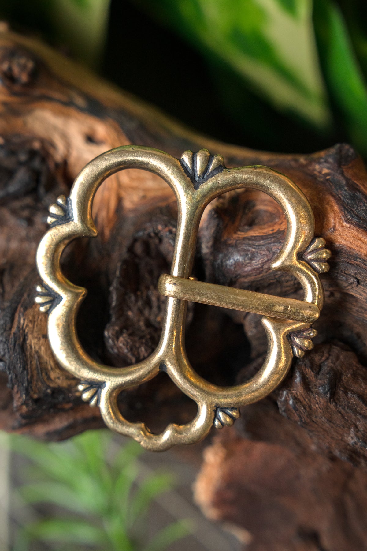 Belt hanger, 16th century, bronze