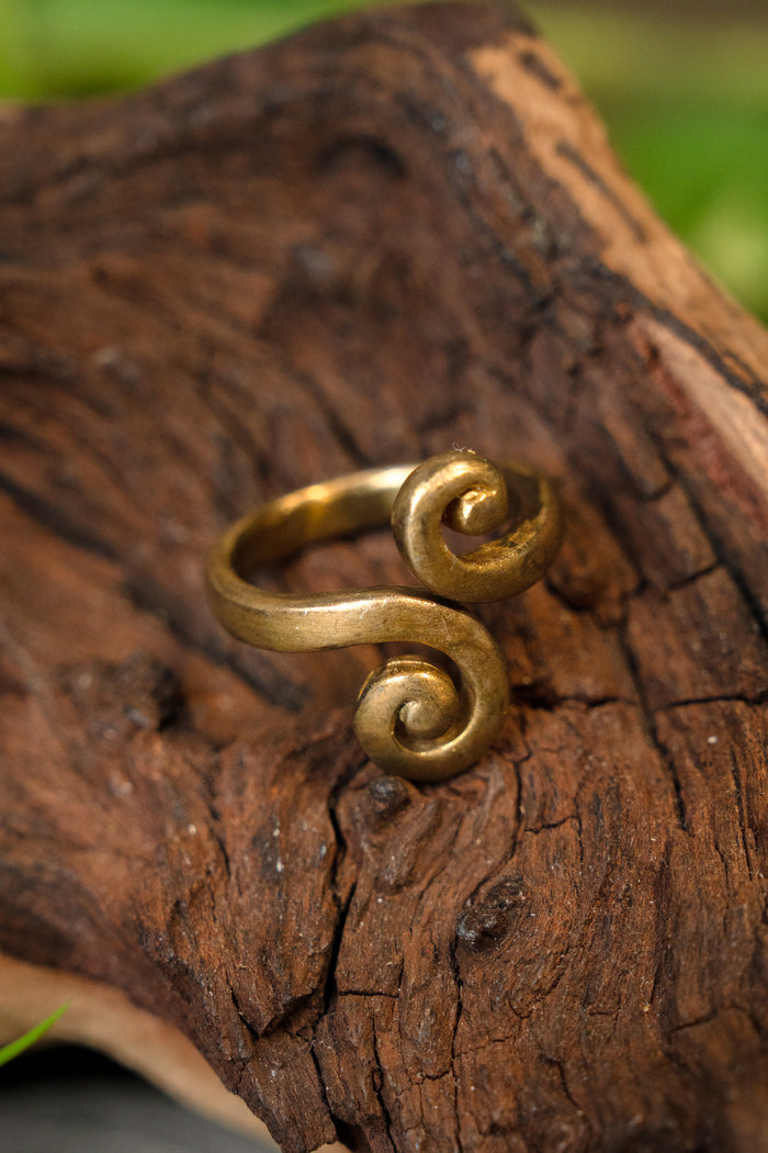 Celtic ring with stylised spiral motif, bronze