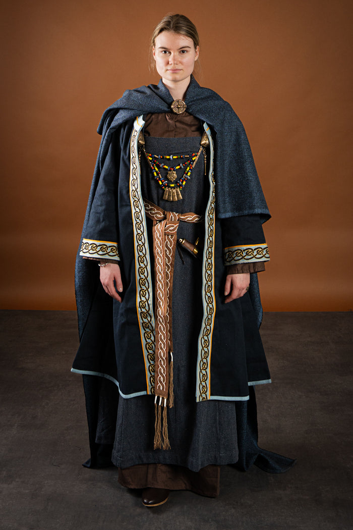 Embroidered Viking kaftan, blue