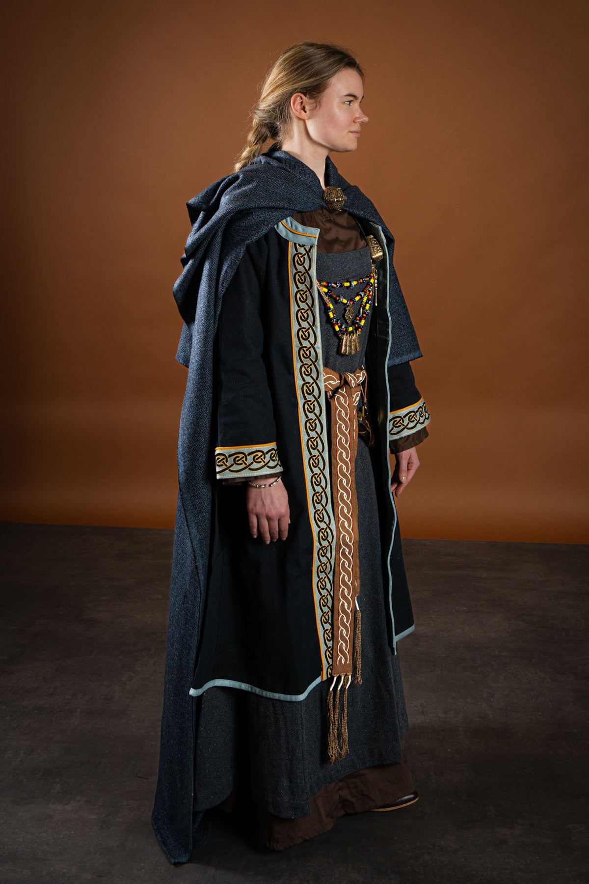 Embroidered Viking kaftan, blue