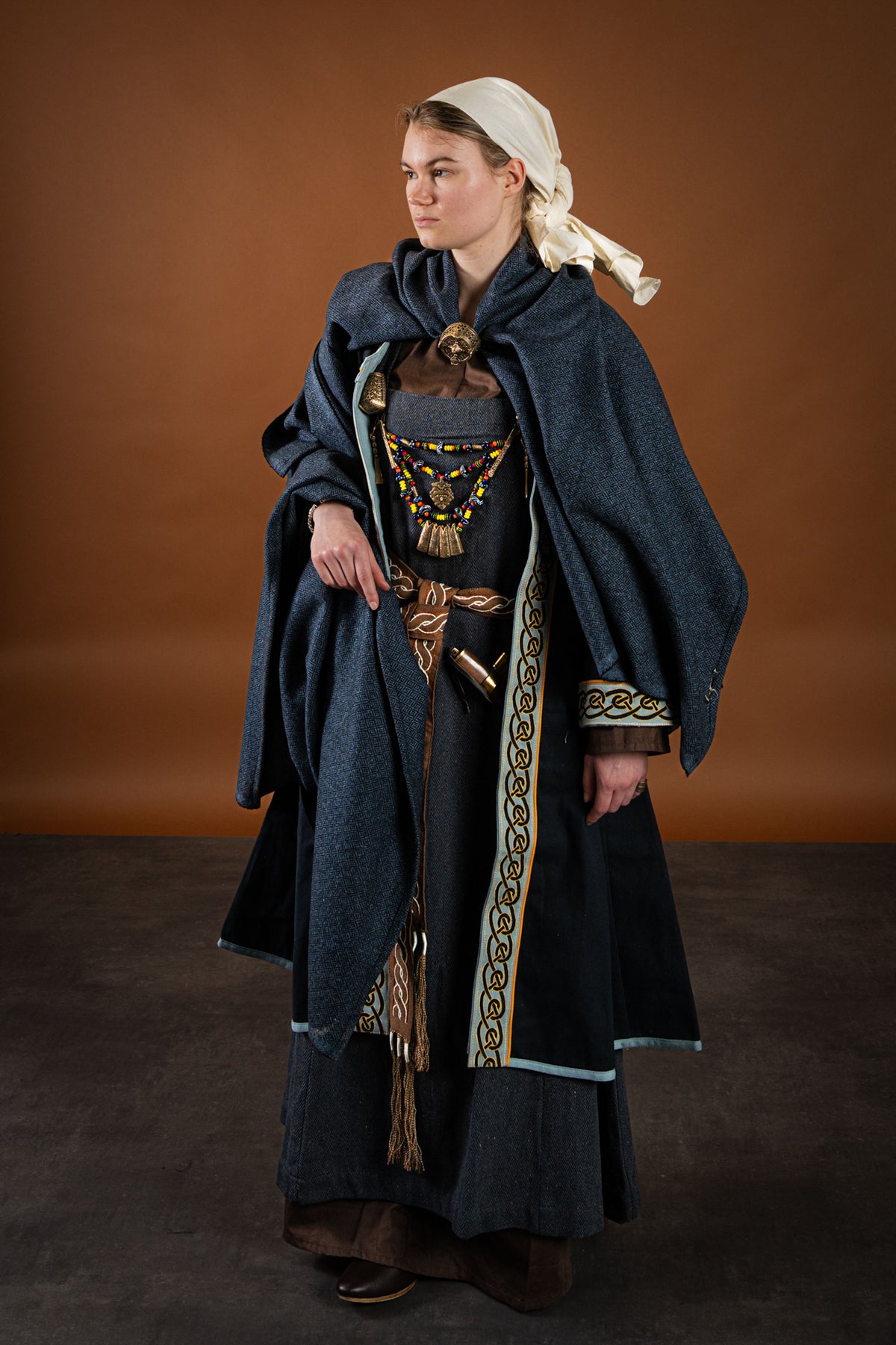 Embroidered Viking kaftan, blue