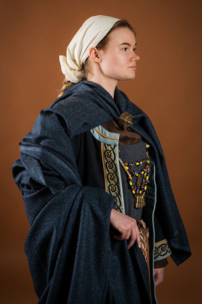 Embroidered Viking kaftan, blue